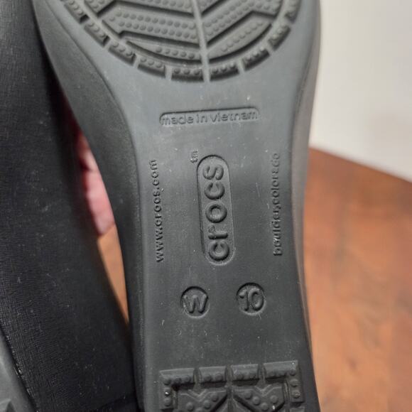 CROCS Black Patent Cap Toe Wedge Platforms High Heels Shoes Womens Sz 10 - Picture 13 of 13